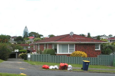 Photo of property in 2/20 Northumberland Avenue, Belmont, Auckland, 0622