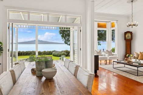 Photo of property in 36 Oxford Terrace, Devonport, Auckland, 0624