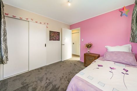 Photo of property in 28 Mcenroe Grove, Naenae, Lower Hutt, 5011