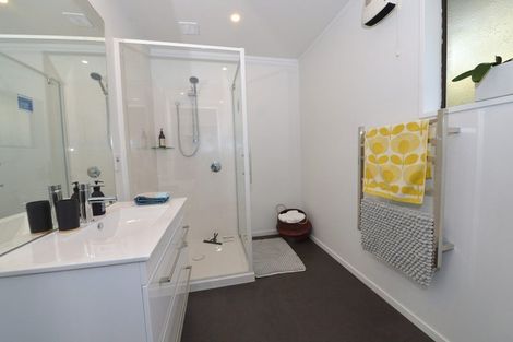 Photo of property in 11 Taupata Street, Redcliffs, Christchurch, 8081