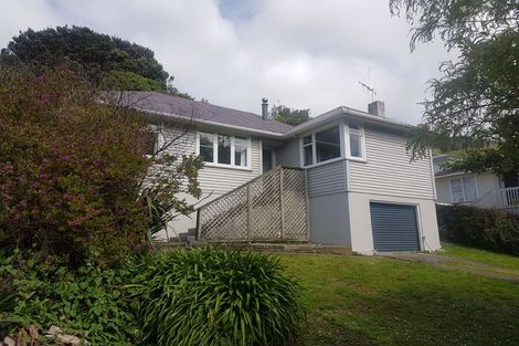Photo of property in 2 Wilfred Street, Tawa, Wellington, 5028