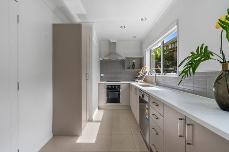 Photo of property in 58 Blanes Road, Weymouth, Auckland, 2103