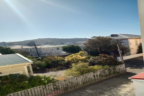 Photo of property in 5 Claremont Grove, Mount Victoria, Wellington, 6011