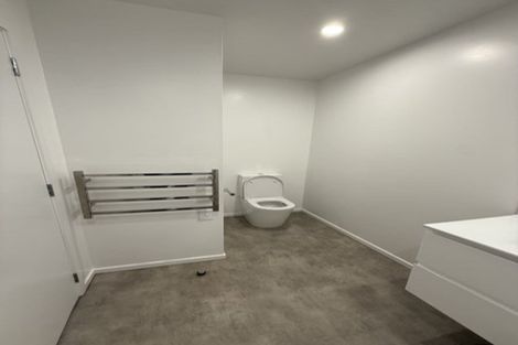 Photo of property in 2/504 Don Buck Road, Massey, Auckland, 0614