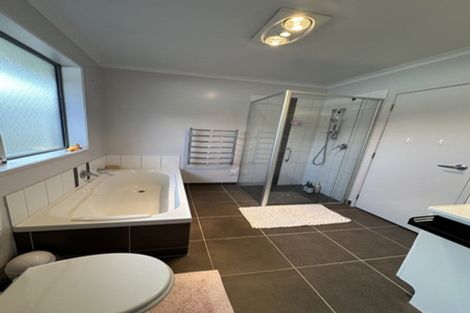 Photo of property in 220 Harbourside Drive, Karaka, Papakura, 2113