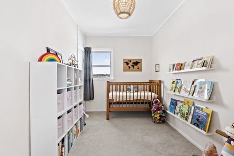 Photo of property in 96 Lyall Parade, Lyall Bay, Wellington, 6022