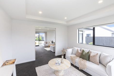 Photo of property in 11 Saint James Place, Rangiora, 7400