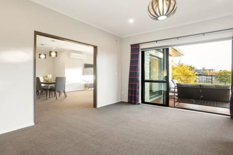 Photo of property in 22 Pointon Glade, Grandview Heights, Hamilton, 3200