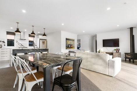 Photo of property in 4 Waikuku Beach Road, Waikuku Beach, 7473