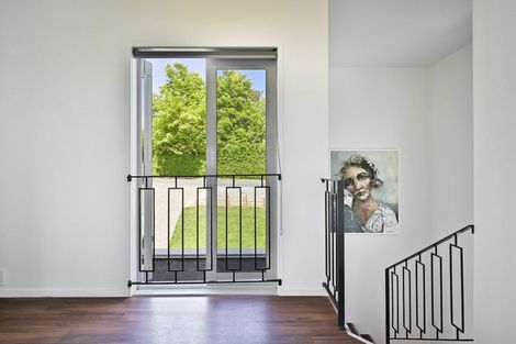 Photo of property in 3 Hikanui Drive, Havelock North, 4130