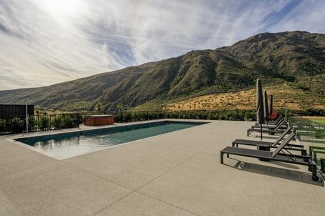 Photo of property in Gibbston Resort, 108 Toms Creek Road, Gibbston, Queenstown, 9371