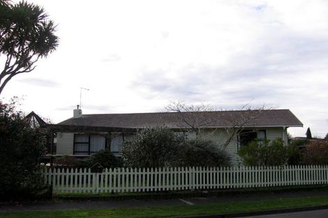 Photo of property in 1 Perth Place, Awapuni, Palmerston North, 4412