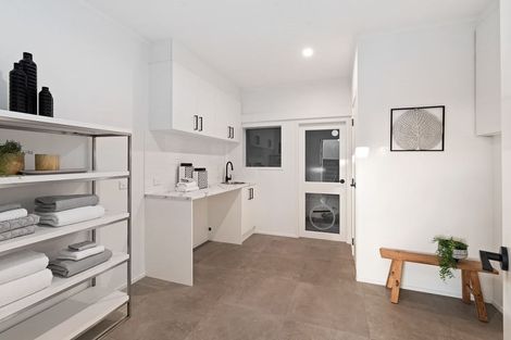 Photo of property in 131 Churchill Road, Rothesay Bay, Auckland, 0630