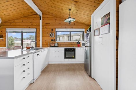 Photo of property in 9 Leeton Drive, Waipukurau, 4200