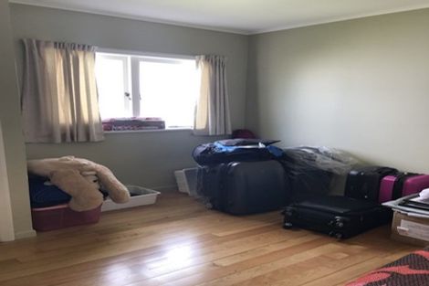 Photo of property in 48 Savoy Road, Glen Eden, Auckland, 0602