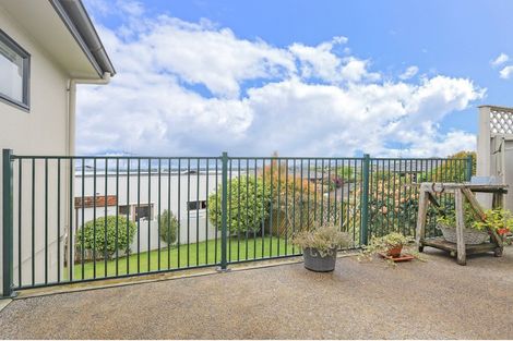 Photo of property in 1 Owen Place, Omokoroa, 3114