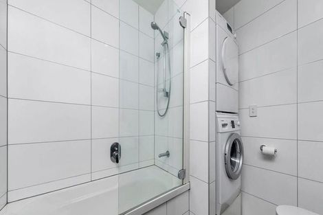 Photo of property in Apollo Apartments, 201/46 Rosedale Road, Rosedale, Auckland, 0632