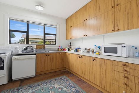 Photo of property in 176 Winchester Street, Levin, 5510