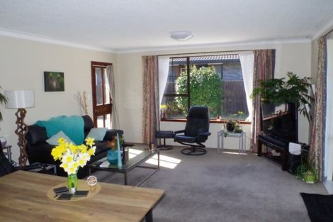 Photo of property in 14 Resolution Place, Bryndwr, Christchurch, 8053