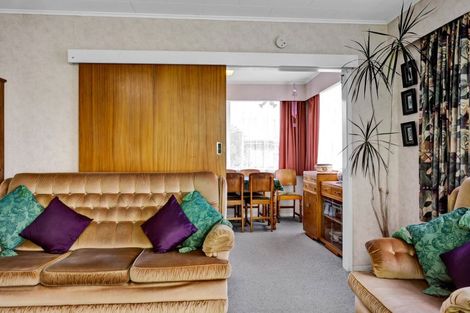 Photo of property in 3 Karaka Street, Hawera, 4610