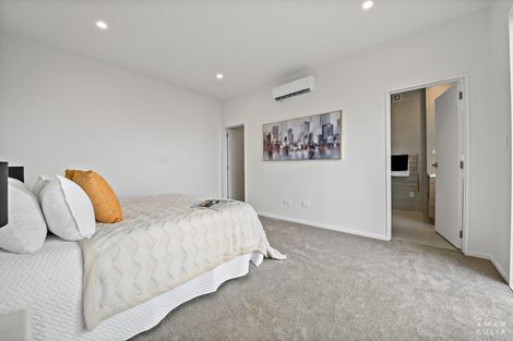 Photo of property in 15 Mara Way, Sunnyvale, Auckland, 0612