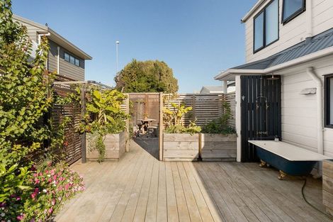 Photo of property in 563 Maunganui Road, Mount Maunganui, 3116