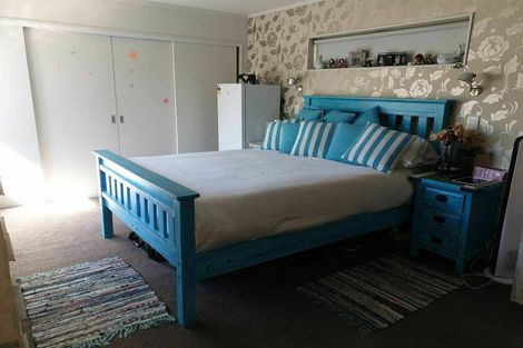 Photo of property in 234 Beach Haven Road, Beach Haven, Auckland, 0626