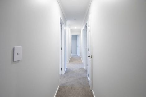 Photo of property in 12 Glastry Close, East Tamaki Heights, Auckland, 2016