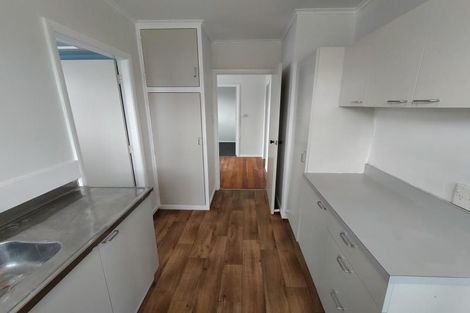 Photo of property in 35-37 Goldsmith Crescent, Levin, 5510