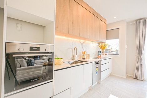 Photo of property in 89b Whitford Road, Botany Downs, Auckland, 2014