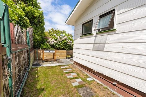 Photo of property in 2/3 Park Road, Paraparaumu Beach, Paraparaumu, 5032