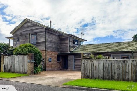 Photo of property in 1 Mallinder Place, Oakura, 4314