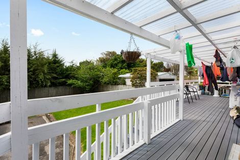 Photo of property in 5 Thomas Rea Place, Te Atatu South, Auckland, 0610