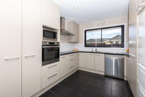 Photo of property in 92 Sparks Road, Hoon Hay, Christchurch, 8025