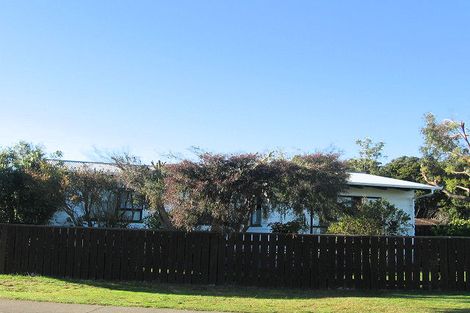 Photo of property in 6 Linwood Drive, Paraparaumu, 5032