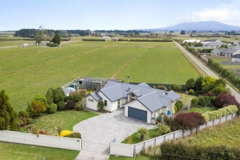 Photo of property in 437 Turuturu Road, Hawera, 4674