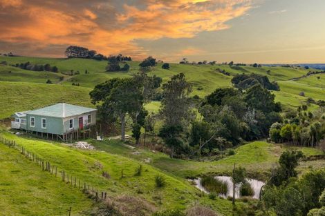 Photo of property in 62 Cornes Road, Raglan, 3296