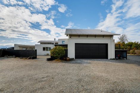 Photo of property in 302 Beacon Point Road, Wanaka, 9305