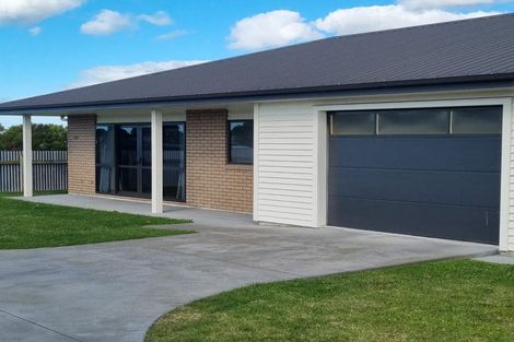 Photo of property in 14 Lee Road, Taradale, Napier, 4112