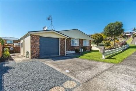 Photo of property in 1 Linklater Avenue, Bellevue, Tauranga, 3110