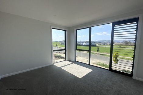 Photo of property in 12 Catalina Avenue, Rosehill, 2113