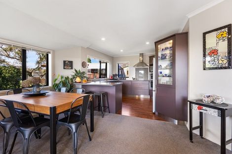 Photo of property in 22 Truby King Street, Merrilands, New Plymouth, 4312