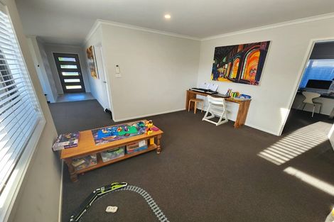 Photo of property in 15 Harding Drive, Papamoa Beach, Papamoa, 3118