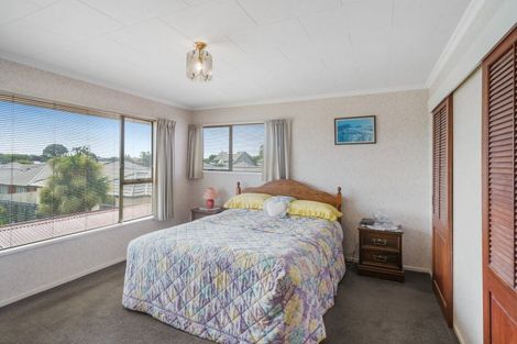Photo of property in 2/17 Nyoli Street, Northcote, Christchurch, 8052