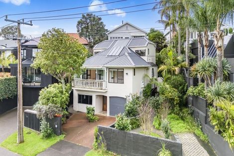 Photo of property in 1/62 Wairoa Road, Narrow Neck, Auckland, 0624