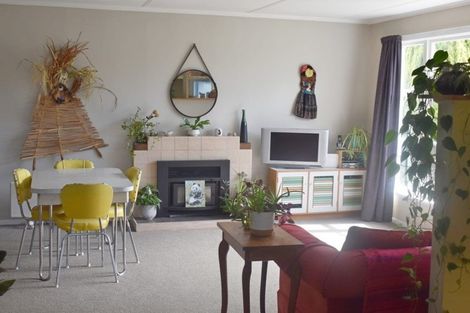 Photo of property in 75 Victoria Street, Carterton, 5713