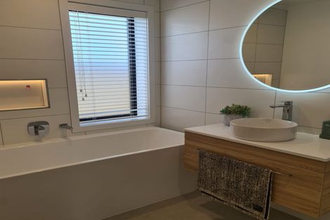 Photo of property in 88 Metoriti Crescent, Karaka, 2124