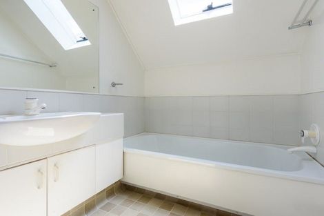 Photo of property in 13/14u Harriett Street, Thorndon, Wellington, 6011