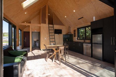 Photo of property in 434 Devon Street West, Lynmouth, New Plymouth, 4310