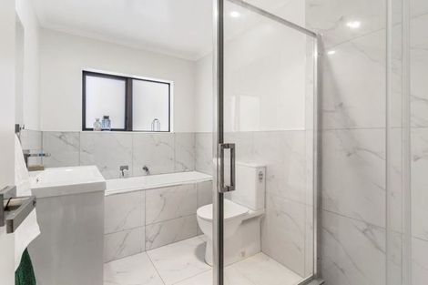 Photo of property in 33 Koroheke Road, Takanini, 2110
